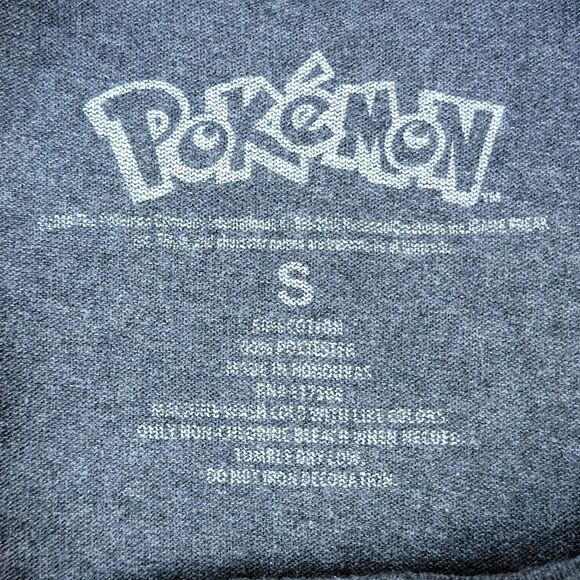 Pokemon Tshirt Mens Sz S Gray Pokeball Retro Graphic Tee Geekcore Crew Neck - Picture 5 of 5
